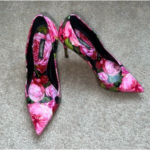 Dolce and Gabbana Kate floral pump